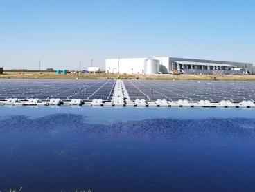 Floating Solar Array on an irrigation pond for Salad Cosmo | Sky Power Solar