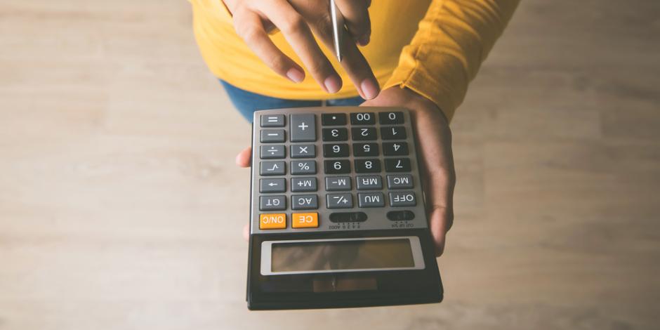 woman with calculator